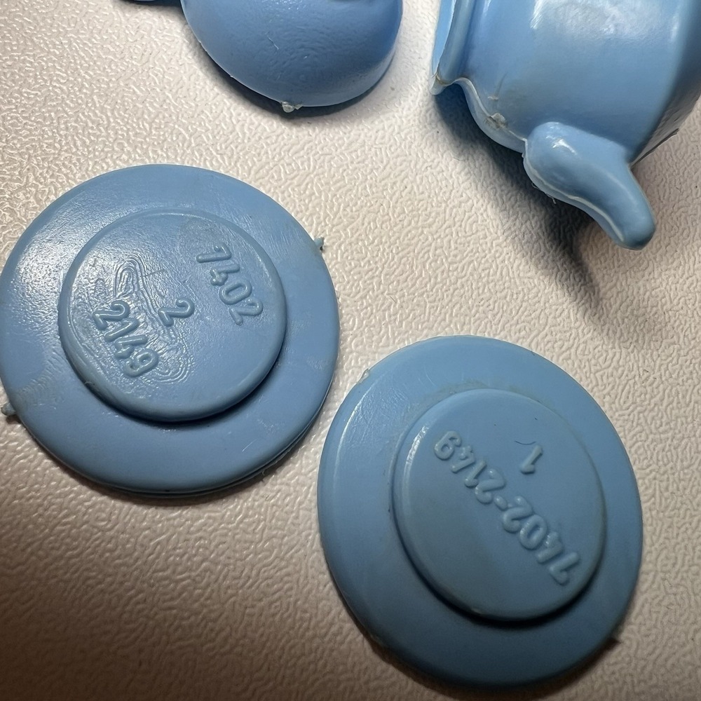 Vintage Blue 11" Doll‎ Plastic Child Toy Tea Set - Picture 3 of 4